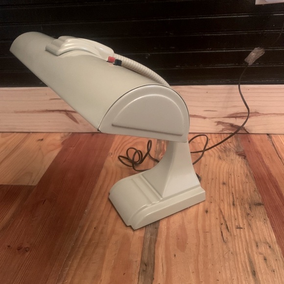 Vintage Art Specialty Co Chicago gooseneck RARE bone white industrial desk lamp